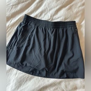 NWT Outdoor Voices Zephyr 3" Skort / women’s small / black